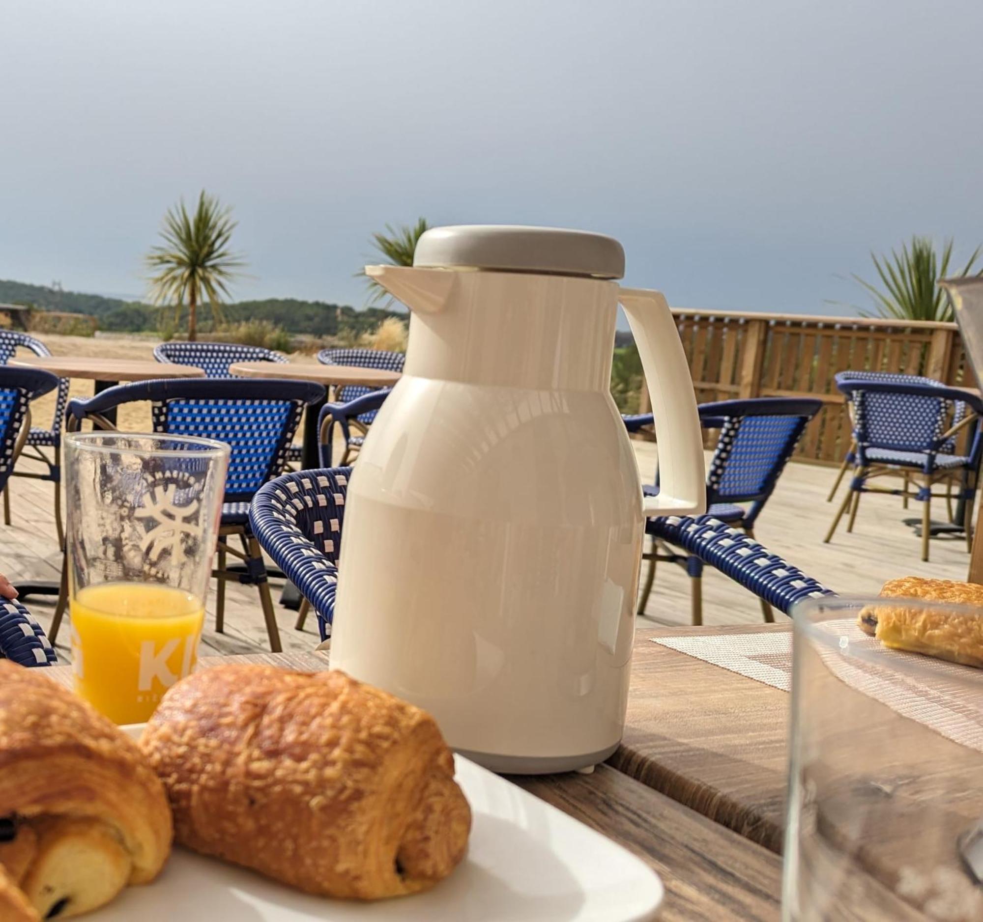 Camping Les Lodges Du Lagon Calvisson Zewnętrze zdjęcie