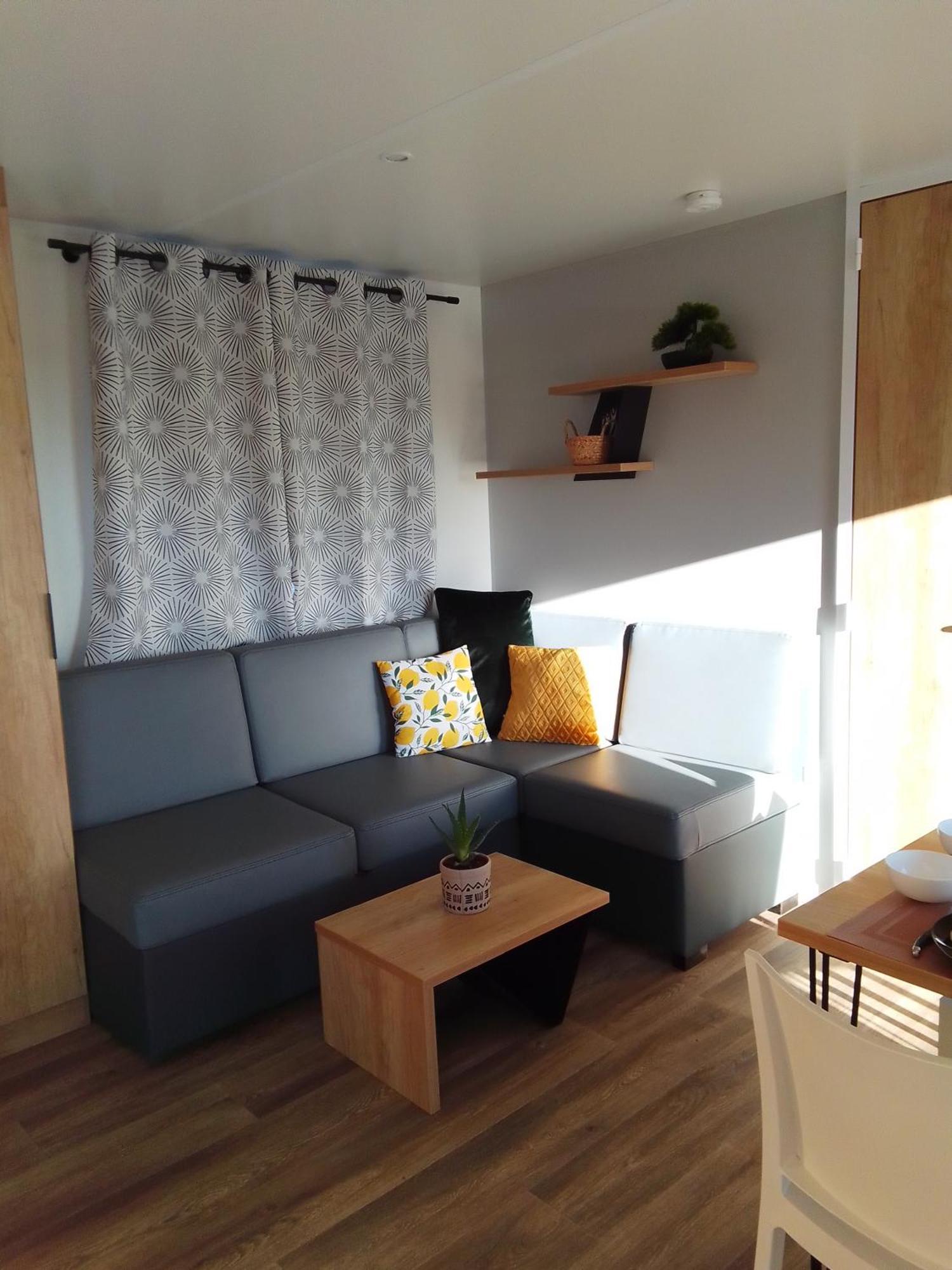 Camping Les Lodges Du Lagon Calvisson Zewnętrze zdjęcie