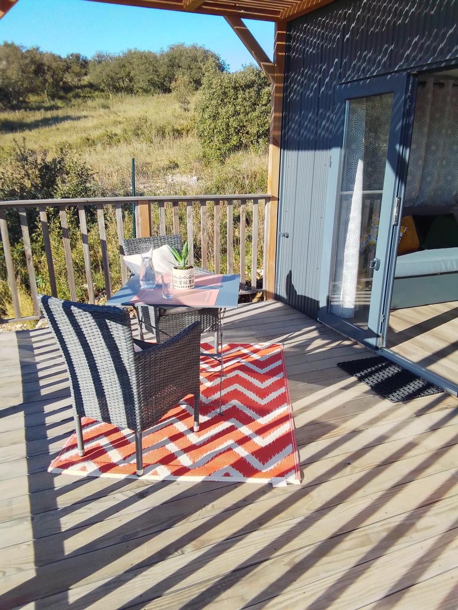 Camping Les Lodges Du Lagon Calvisson Zewnętrze zdjęcie