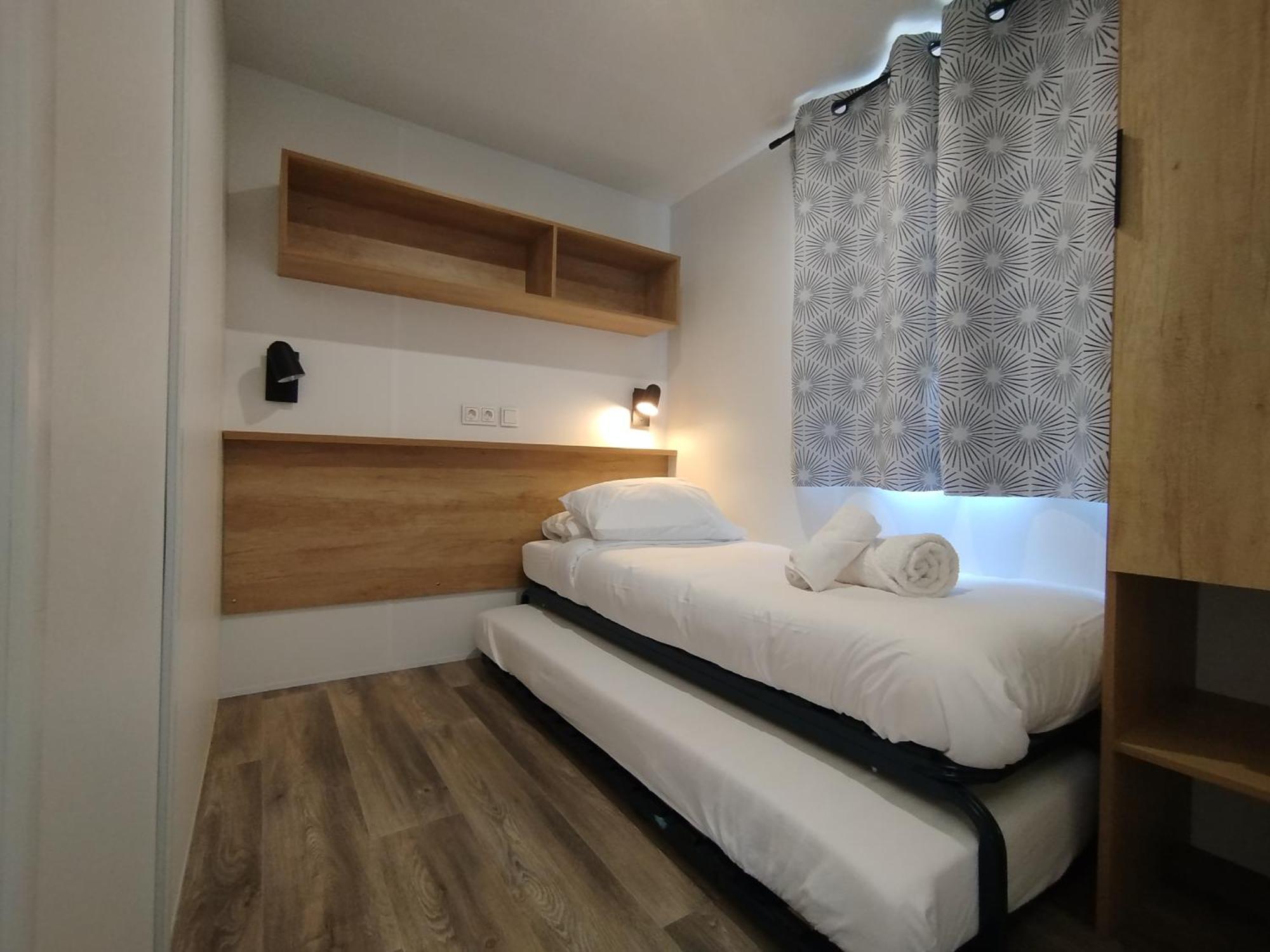 Camping Les Lodges Du Lagon Calvisson Zewnętrze zdjęcie